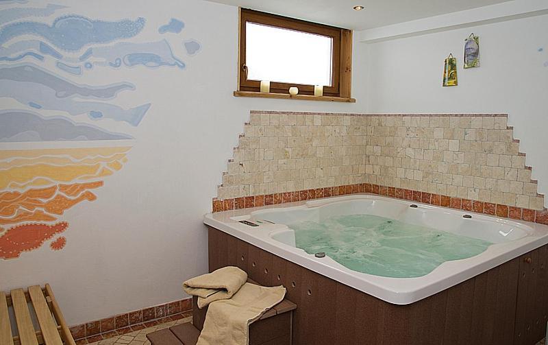 Hotel Miramonti Vigo di Fassa Bagian luar foto